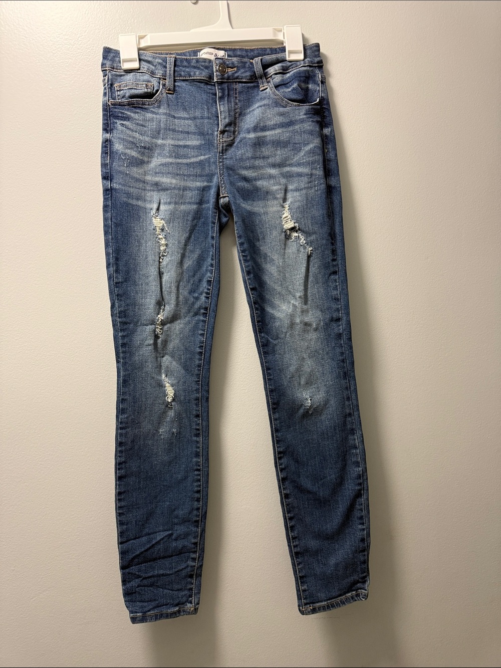 Women's Distressed Skinny Jeans - Faded Blue